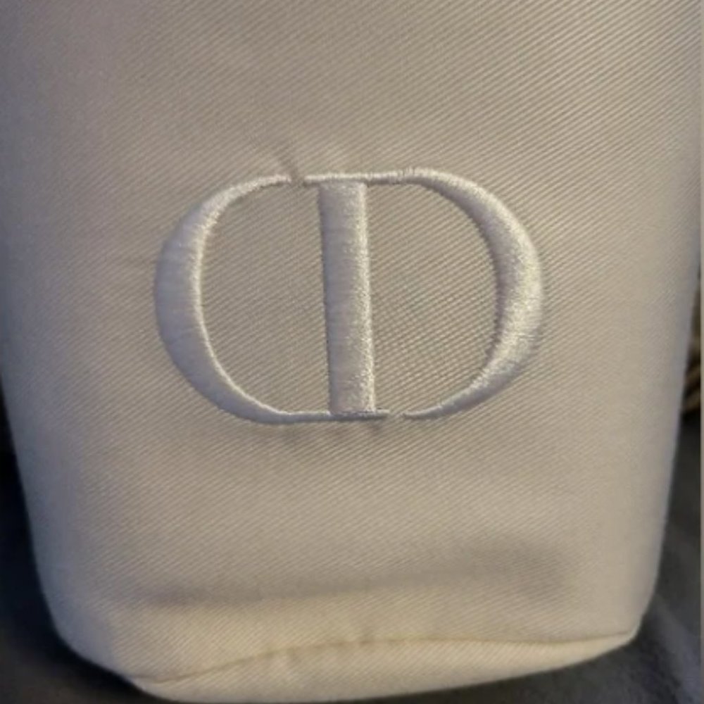 Dior Beaute Drawstring Pouch - image 6
